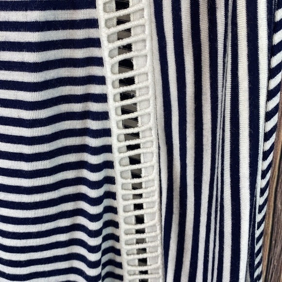 Women’s Navy Blue & White Striped Tank W/ Crochet Details (Size M) 🤗 Host Pick - Picture 4 of 5